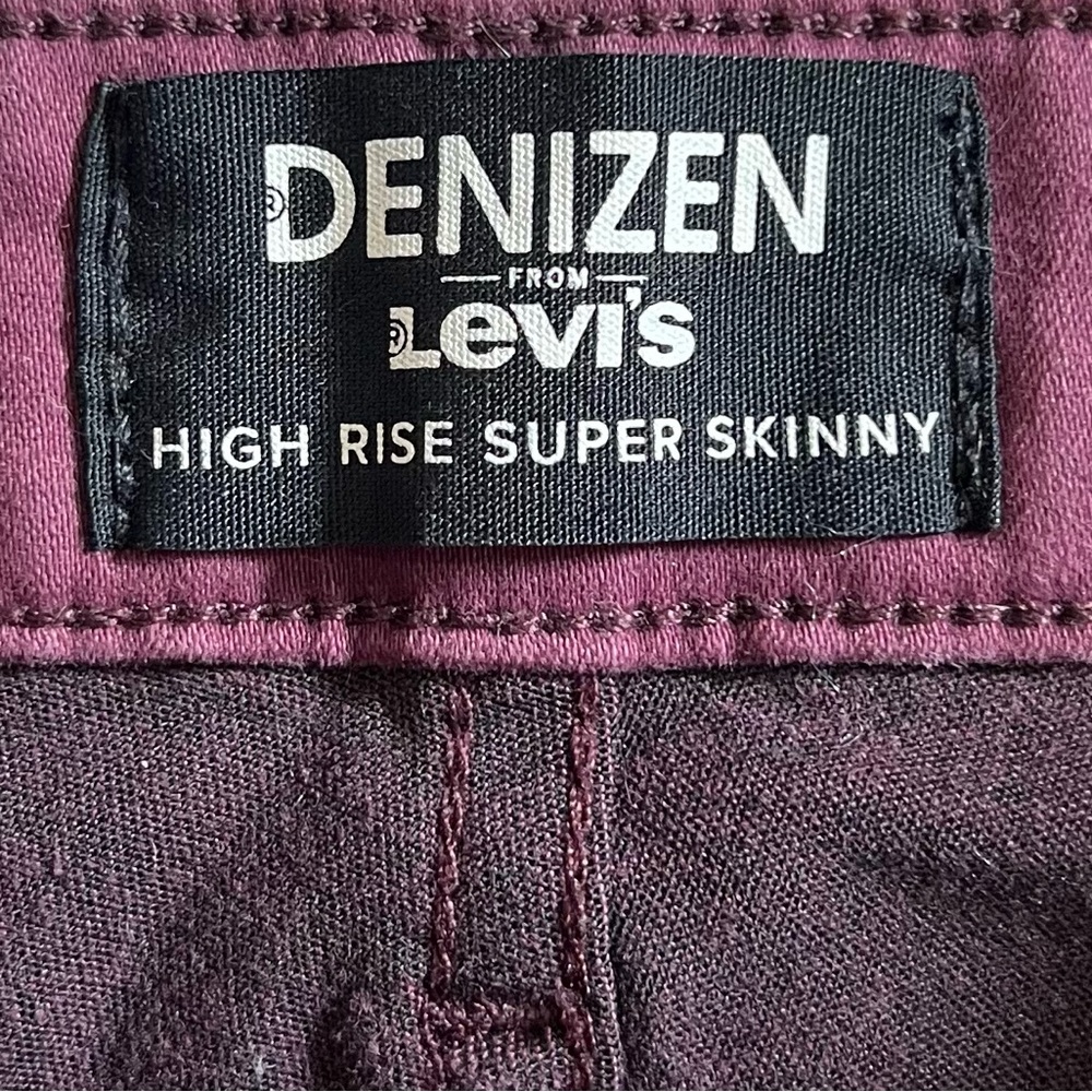Levi’s Plus Size Women’s Purple Burgundy High Rise Super Skinny Jeans Size 18 - Picture 7 of 8